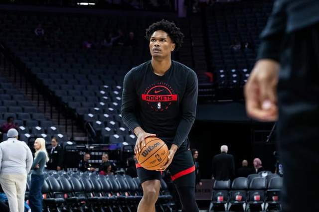 世界杯比赛在线观看地址-乌度卡乱用人，火箭队仅8人轮换，双锋线31中9，阿门没三分上限低